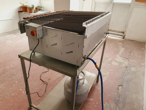 شواية بأسياخ دوارة · دوران بمحرك — AG-216 — منظر المنتج 3