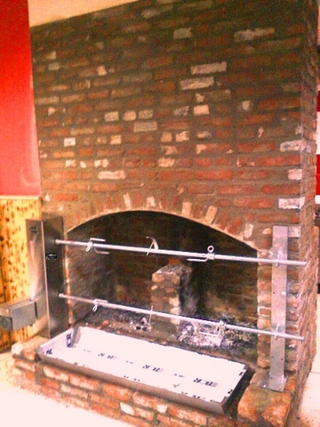 Mecanismo para asador de corderos · Rotación motorizada — AG-069 — Vista del producto 1