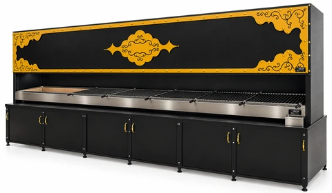 Schwarzer Holzkohlegrill mit dekorativer Haube und Unterschrank — ARICAN DESIGN · 400 cm