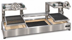 Parrilla de carbón para kebab con mecanismo de regulación de altura de la parrilla · 150 cm
