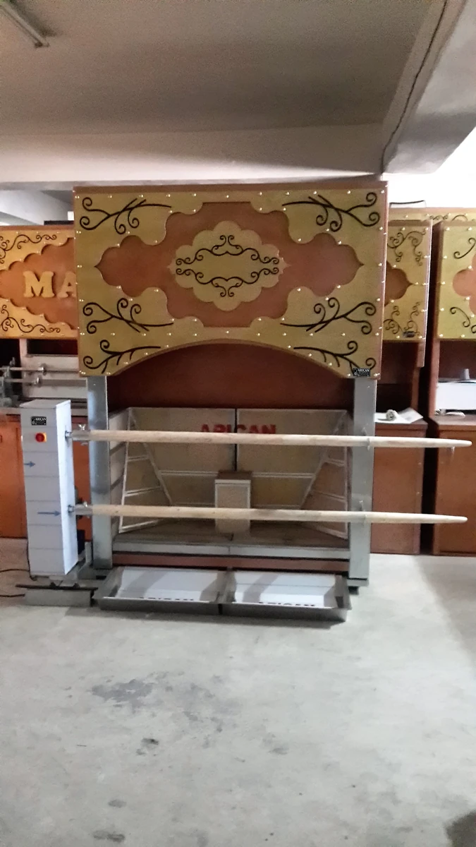 Asador de corderos · Rotación motorizada, Dos espetones — AG-169 — Vista del producto 1