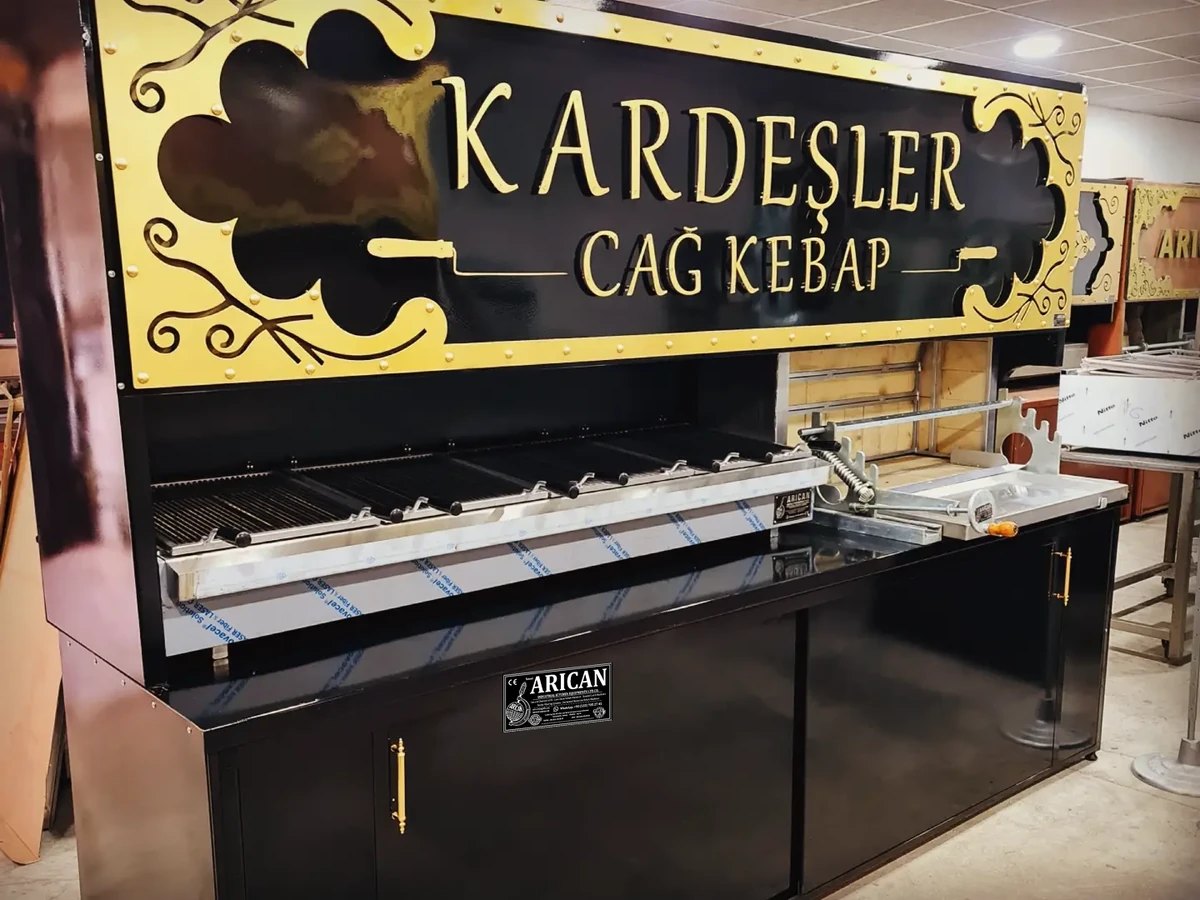 Máquinas de cağ kebab a leña · Metal negro · Ejemplos de diseños a medida — AG-290 · 1