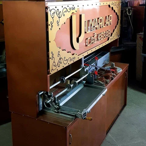 Máquinas de cağ kebab a leña · Acabado de aspecto cobrizo · Ejemplos de diseños a medida — AG-231 — Vista del producto 2